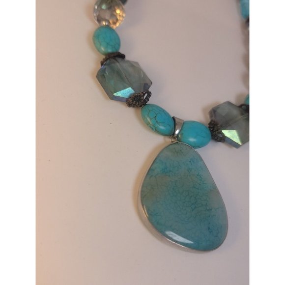 Sky Blue Agate Glass And Turquoise Colored Stones Silver Tone Necklace - Picture 6 of 13